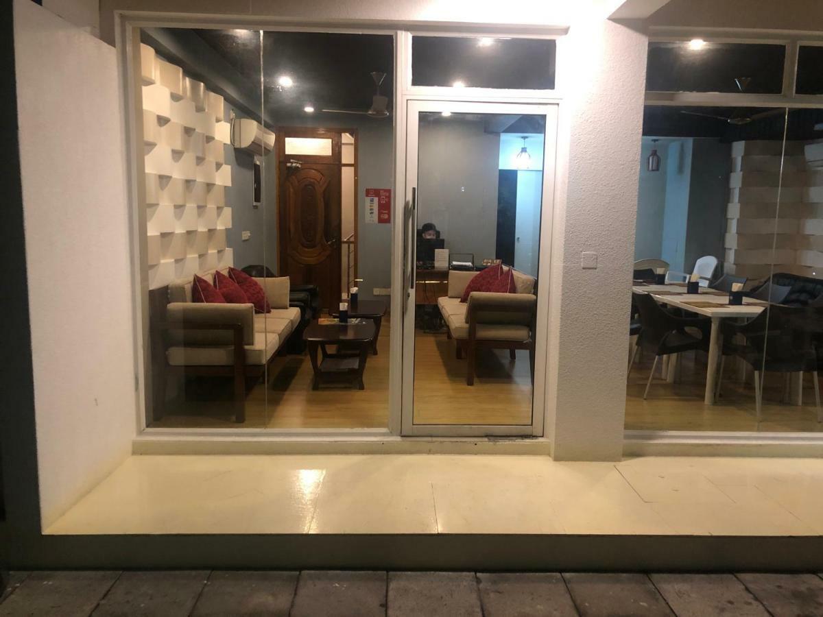 Beach Arena Inn Hulhumale Exterior foto